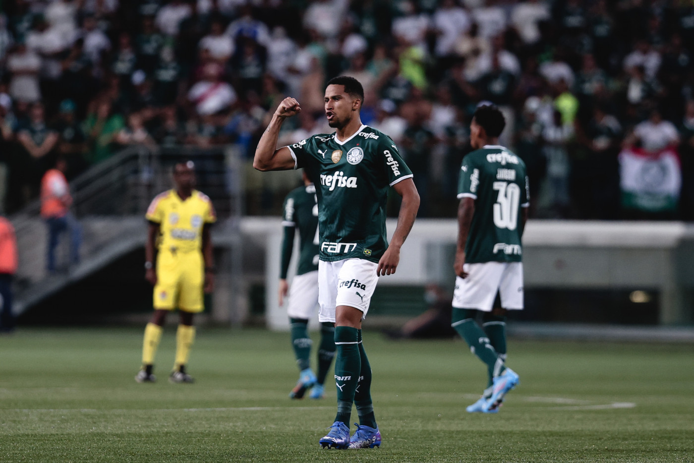 Murilo jogador do Palmeiras comemora seu gol durante partida contra o Bragantino no estádio Arena Allianz Parque pelo campeonato Paulista 2022