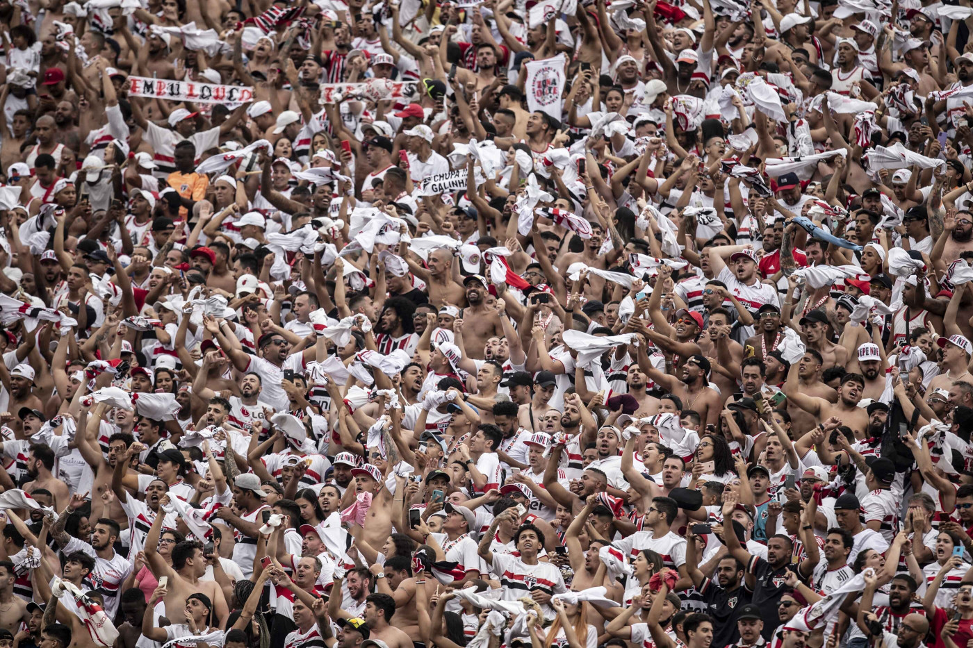Mais de 54 mil torcedores acompanharam a vitória do São Paulo sobre o Corinthians, na semifinal do Paulistão 2022