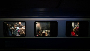 Pessoas deixando ucrânia de trem
