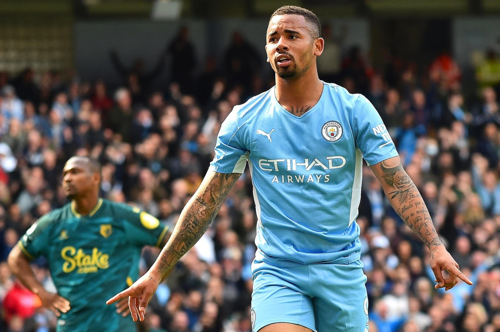 Gabriel Jesus comemorando um de seus quatro gols sobre o Watford