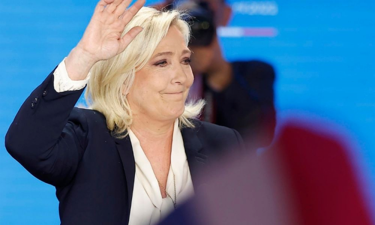 Extrema direita lidera eleições na França com 34% dos votos, apontam parciais