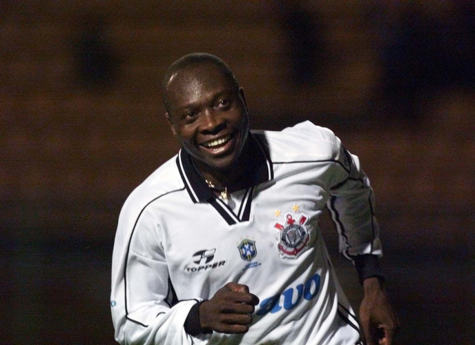 Rincón permanece internado e com ???medidas avançadas de suporte???, diz novo boletim médico 3 freddy rincon