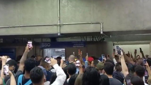 Passageiros protestam no metrô