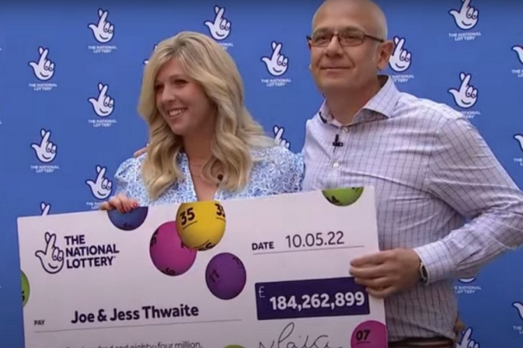 casal britânico ganha maior prêmio da loteria