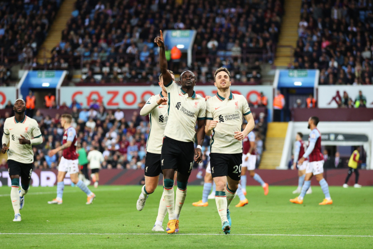 Liverpool vence o Burnley pelo Inglês e entra na zona de