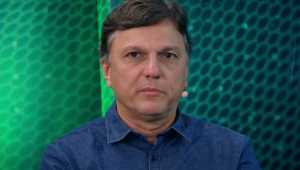 Mauro Cezar Pereira criticou o narrador Sérgio Maurício por chamar flamenguistas de 'duros' e 'favelados'