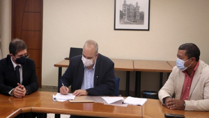 Assinatura do acordo de transferência tecnológica entre MSD e Fiocruz