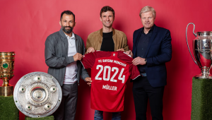 Muller renovou seu contrato com o Bayern de Munique até a metade de 2024
