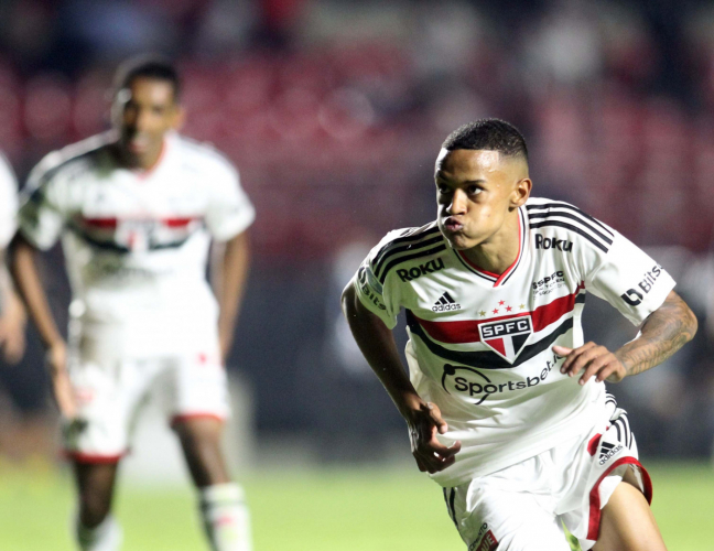 Classificado, São Paulo vence o Ayacucho por 1 a 0 no Morumbi 3 uai20220525013