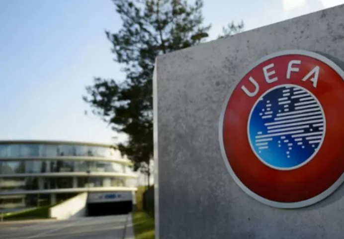 Uefa exclui clubes russos da Champions e demais competições em 2022/23