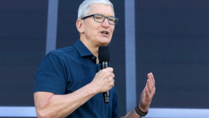 Tim Cook, CEO da Apple, fala em conferência da empresa