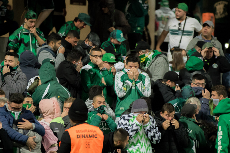 Torcedor de 25 anos morre após passar mal em confusão entre torcidas de Coritiba e Palmeiras 3 agf20220612299