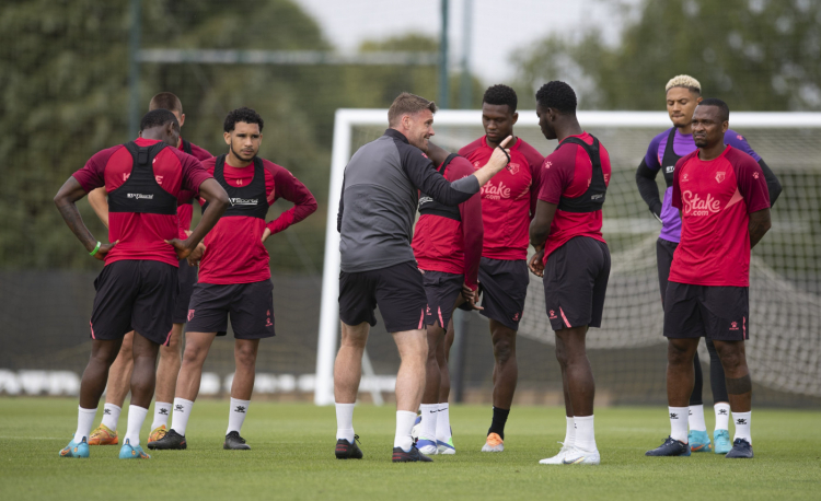 Watford cancela amistoso contra seleção do Catar depois de protestos da torcida 3 fwbgay5xkai540i