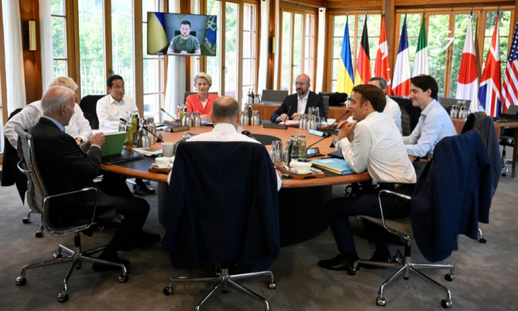 Zelensky participa da cúpula do G7