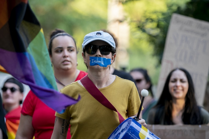 Manifestantes pelo direito ao aborto marcham noes Estados Unidos