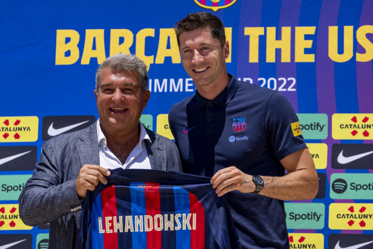 Diretor do Bayern critica Lewandowski por transferência para o Barcelona: ???Zero compreensão??? 3 063 1242019824
