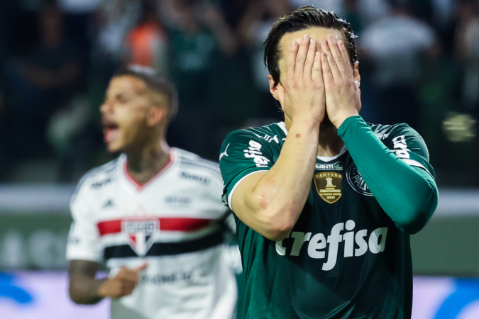 Raphael Veiga perdeu pênaltis decisivos na decisão entre Palmeiras e São Paulo