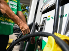 Movimentação em posto de combustíveis na região central do Rio