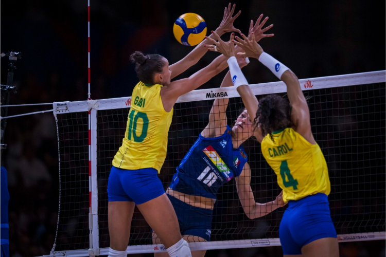 Brasil é derrotado pela Itália e fica com o vice na Liga das Nações de Vôlei Feminina 3 brasil x italia