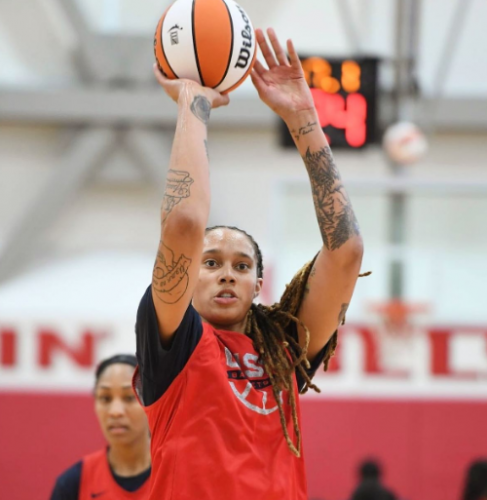 EUA oferecem acordo à Rússia para libertar a jogadora de basquete Brittney Griner 3 brittney