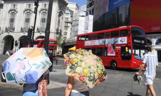 Reino Unido registra temperatura histórica ao atingir 40º em plena onda de calor extremo