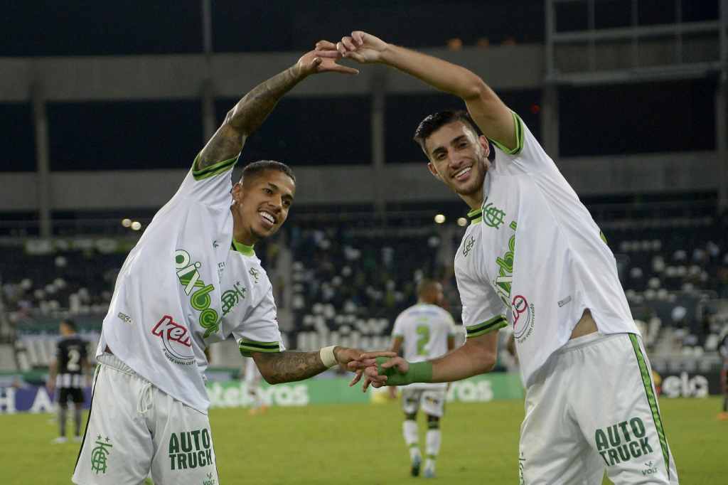 JANDREI BRILHA NOS PÊNALTIS E GARANTE CLASSIFICAÇÃO DO SÃO PAULO CONTRA  PALMEIRAS NA COPA DO BRASIL 