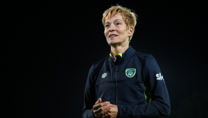 Vera Pauw; treinadora da seleção da irlanda