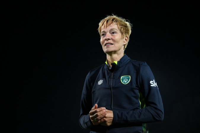 Vera Pauw; treinadora da seleção da irlanda