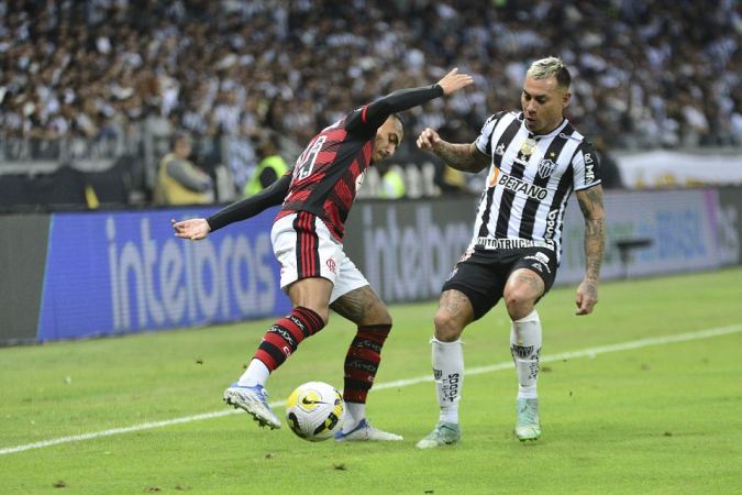 Atlético-MG e Flamengo se enfrentando no Mineirão, pelas oitavas da Copa do Brasil