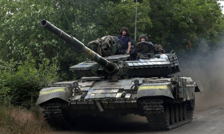 Russia advances in Donbass