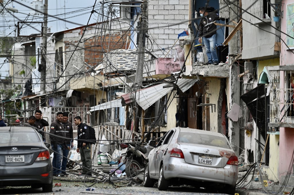 Casas destruídas após explosão em Guayaquil, no Equador
