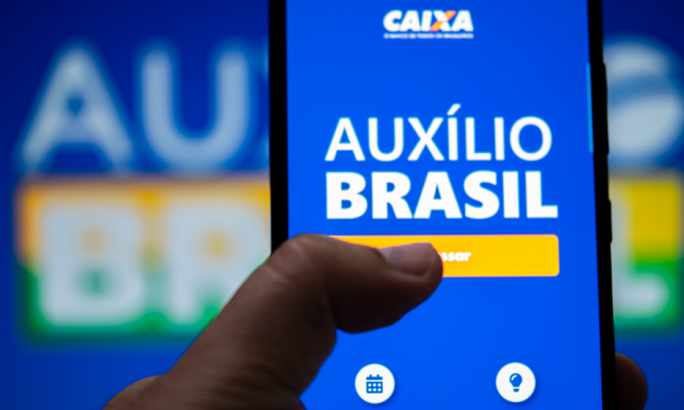 Caixa libera novas contratações de empréstimo consignado a beneficiários do Auxílio  Brasil | Jovem Pan