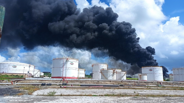 incêndio em cuba; petróleo