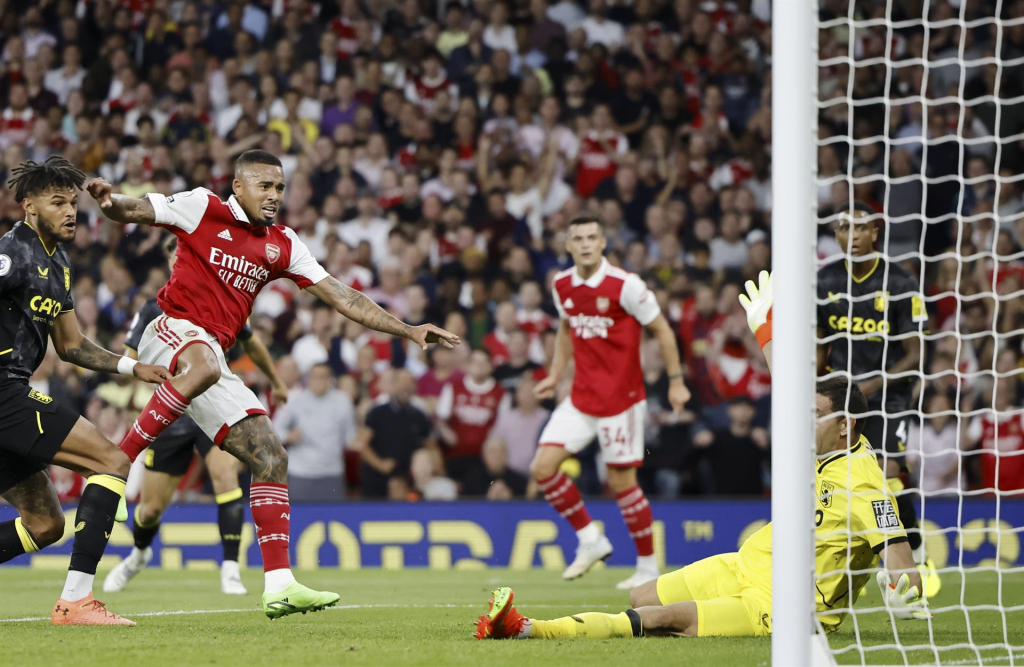 Gabriel Jesus E Martinelli Marcam Arsenal Vence Aston Villa E Segue 100 No Campeonato Inglês 7227