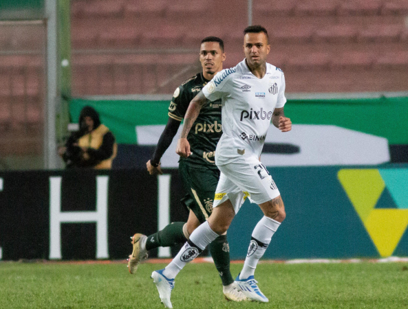 Luan estreou pelo Santos na derrota para o América-MG