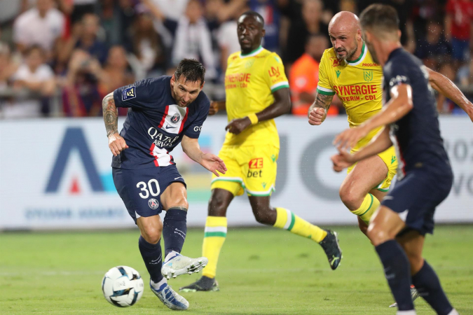 Lionel Messi abriu o placar na vitória do PSG contra o Nantes, pela Supercopa da França