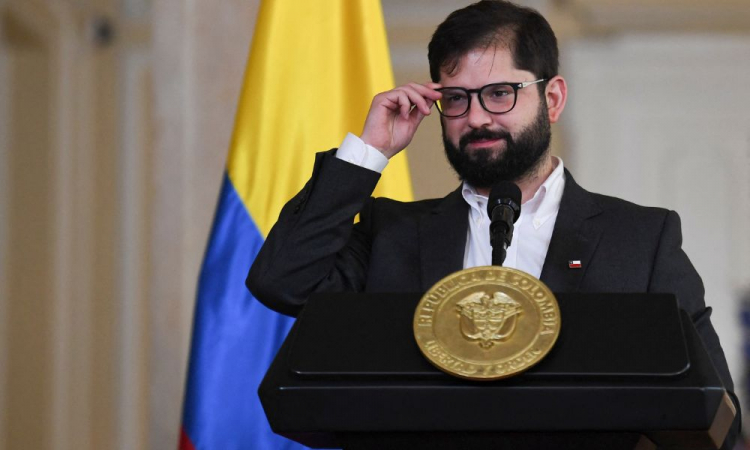 Gabriel Boric diz não ter dúvidas de que Maduro tenta fraudar eleições na Venezuela