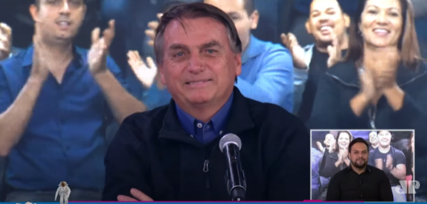 AO VIVO: Jair Bolsonaro concede entrevista ao Pânico; acompanhe