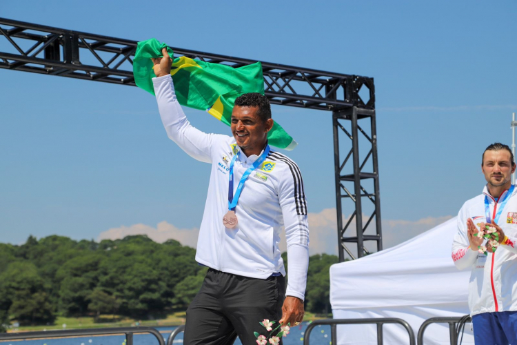 Isaquias Queiroz leva ouro na prova C1 500m no Mundial de canoagem 1 fzftzz6xeail5gs