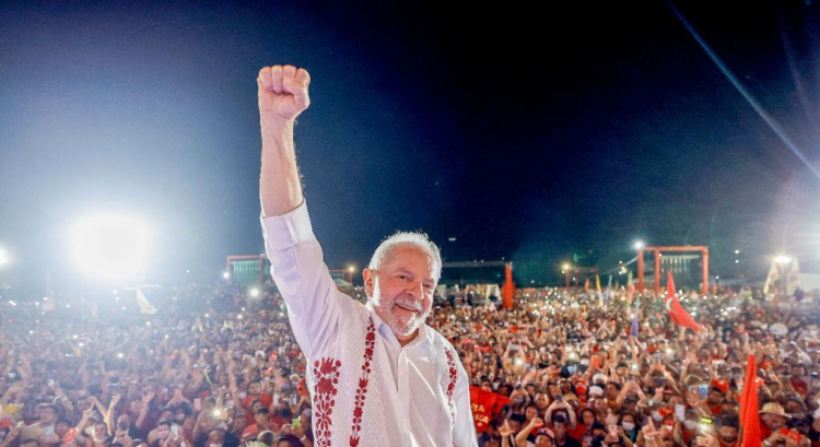 Lula pede voto antes do período permitido no Piauí