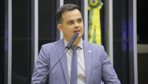 'PL que reduz poder de governadores sobre PM visa diminuir a influência política', diz relator