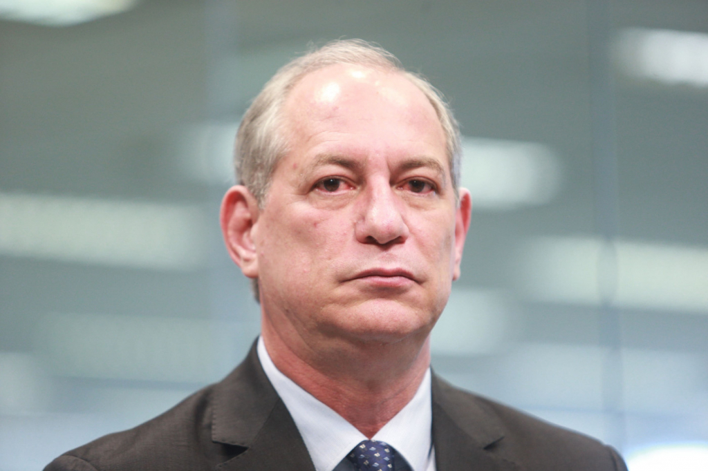 Ciro chega à reta final com respaldo do PDT, mas vê campanha por voto útil assombrar sua candidatura