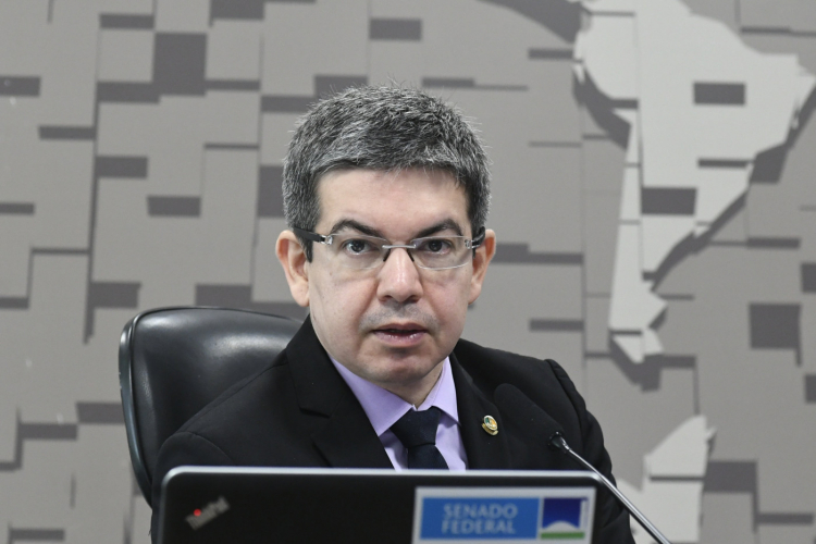 Senador Randolfe Rodrigues pede desfiliação da Rede Sustentabilidade