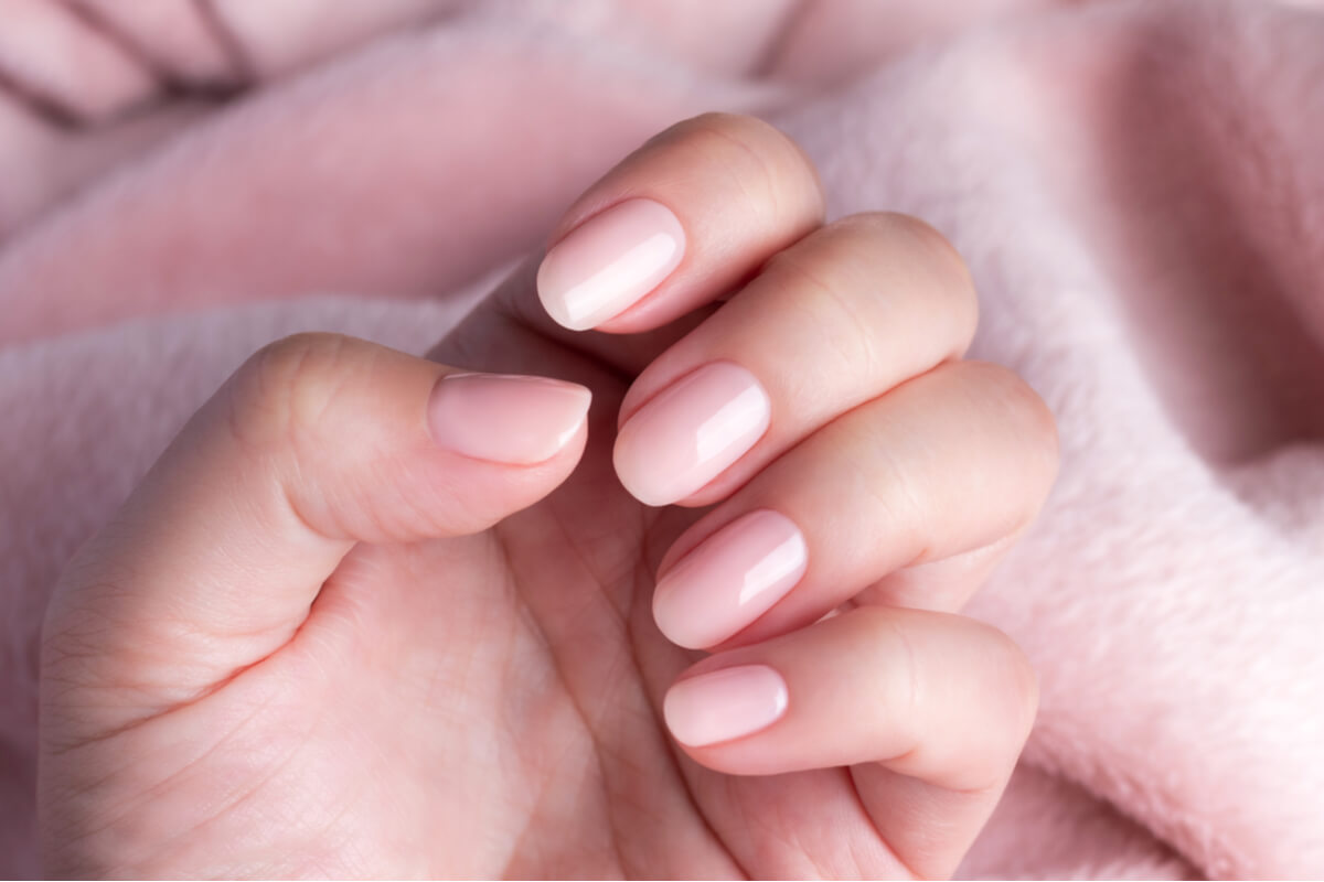 Tenha unhas saudáveis e bonitas com cuidados simples 