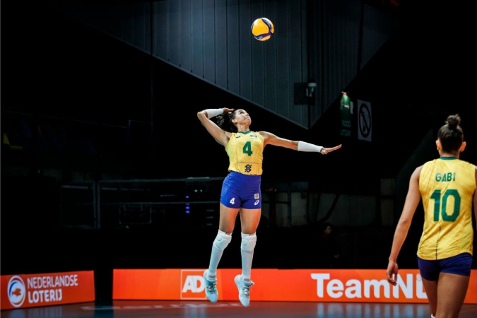 A seleção brasileira feminina de vôlei avançou para a segunda fase do Mundial de Vôlei Feminino