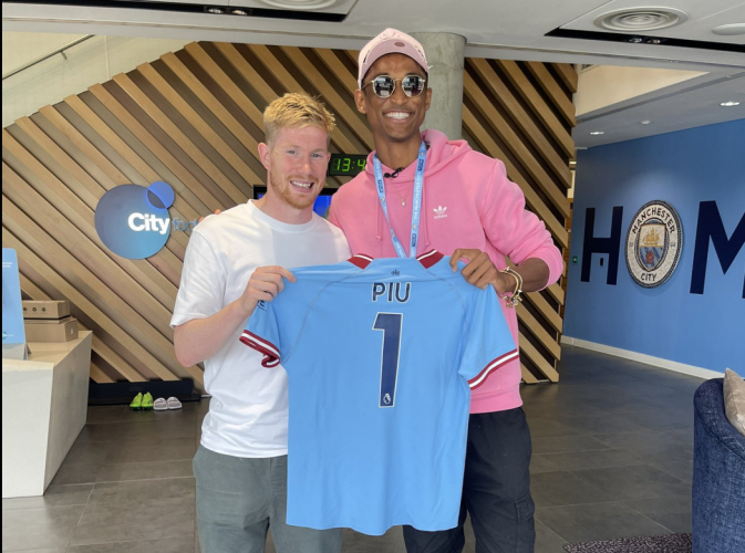 Alison dos Santos conhece De Bruyne, ganha presente e se emociona: ???Sou muito fã??? 11 fcs3u2axgaqy1no e1663278605835