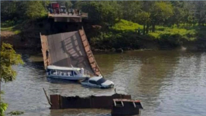 Acidente em ponte em Manaus
