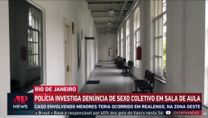 Sexo Coletivo em escola no Rio