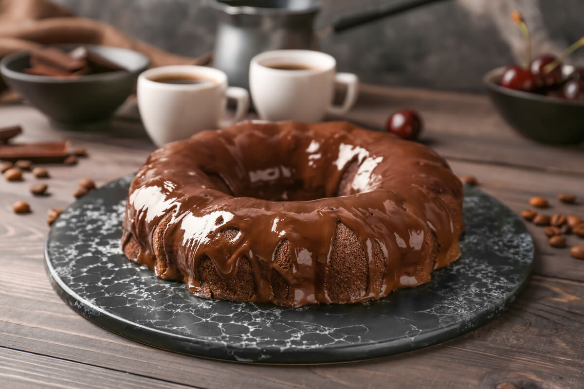 Bolo de chocolate com ora-pro-nóbis 