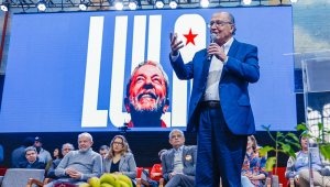 O candidato a vice-presidente da República pelo PT, Geraldo Alckmin, em evento em São Paulo